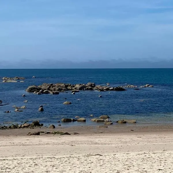 Cosy proche mer, hotel in Digosville