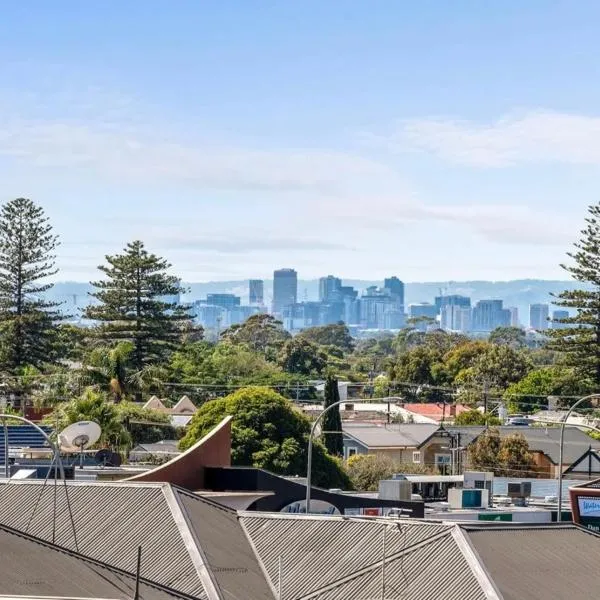 Glenelg Oasis, Pool, Gym, Spa & Sauna, Free Parking, City Views, hotel in Glenelg
