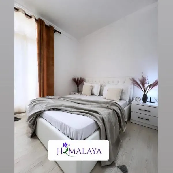 Himalayas, hotel em Gjirokastër