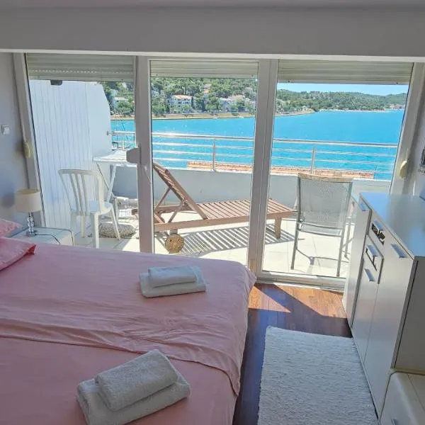 Villa Stegic, hotel en Tisno