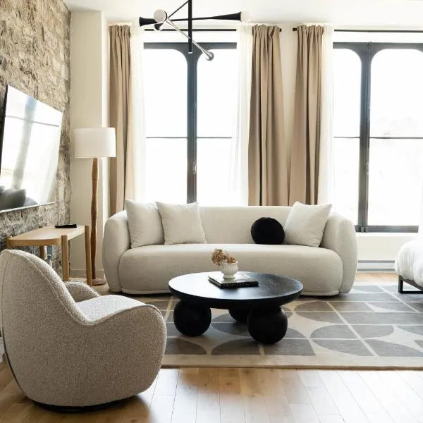 Maison Place Jacques-Cartier by Luxury In Transit, hotel in Montreal
