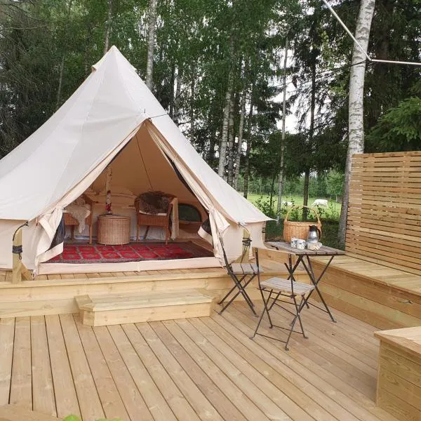 Skålbo gårdsglamping, hotel v destinaci Järvsö