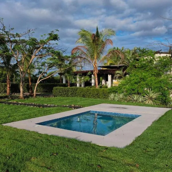 Zenquility Inn & Tavern, ξενοδοχείο σε Pedasí Town