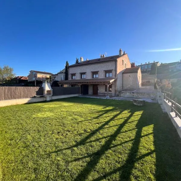 Casas Rurales VELASCO, hotel v destinaci Cabañas de Polendos