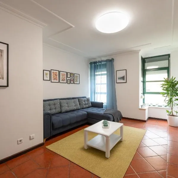 Lovely house, Paredes Alenquer, hotel in Alenquer