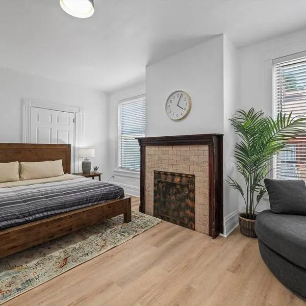 Shadyside, Central !4 Stylish and Central Studio With Free Parking, готель у місті Піттсбург