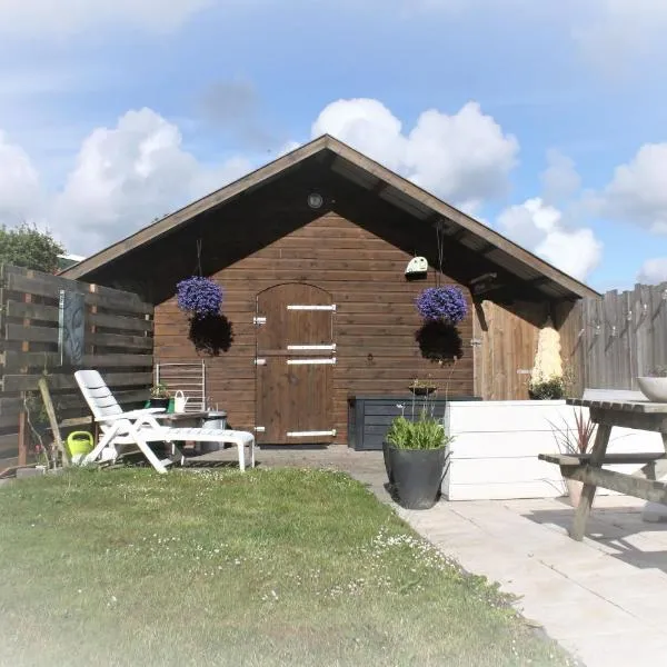 Logies Pipegaal, hotel v destinaci Sint Annaparochie