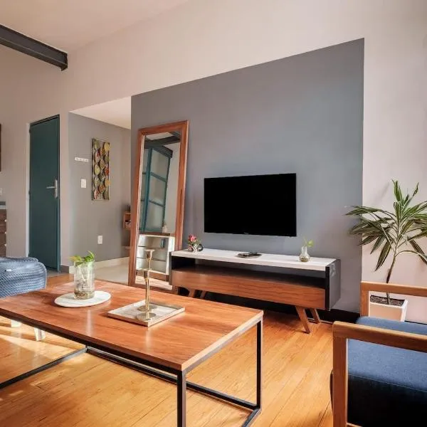 Bright & Stylish Apt With Balcony Reforma Avenue，位于墨西哥城的酒店