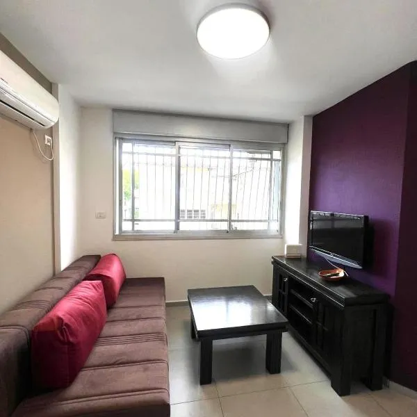 Apartments4you Maria, hotel in Bat Yam