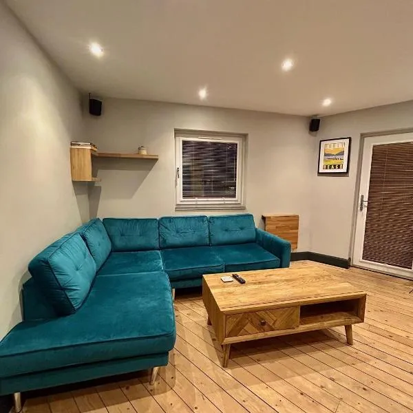 Beach front apartment, hotel v destinaci Edinburgh