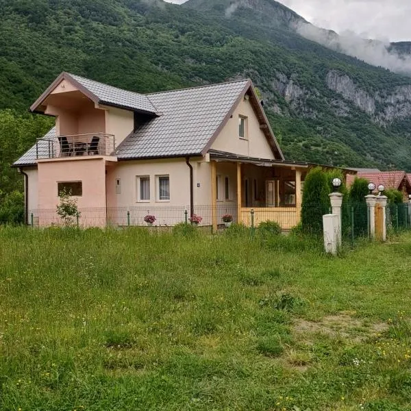Breti's GuestHouse, ξενοδοχείο σε Vusanje
