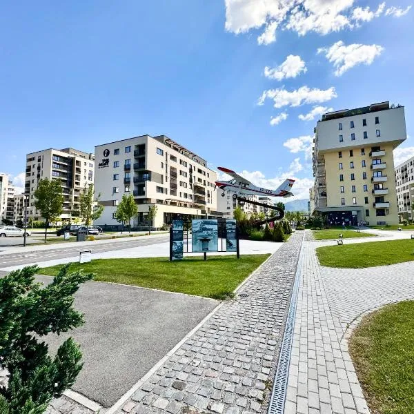 Kasper Coresi Mall - Rise Private Apartments & Suites, hotel in Braşov