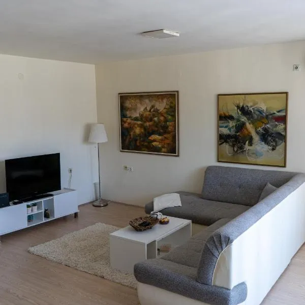 Apartment in City Center of Skopje, hotel in Skopje