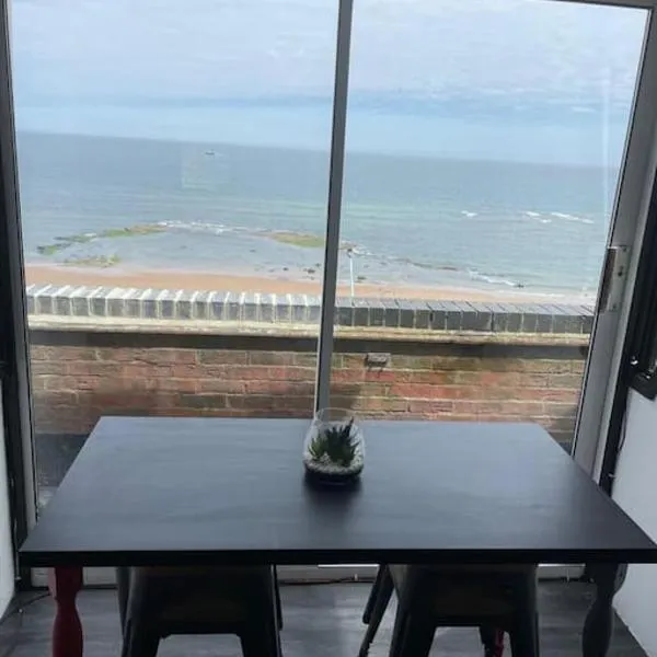 Seaside Place, hotel in Whitley Bay