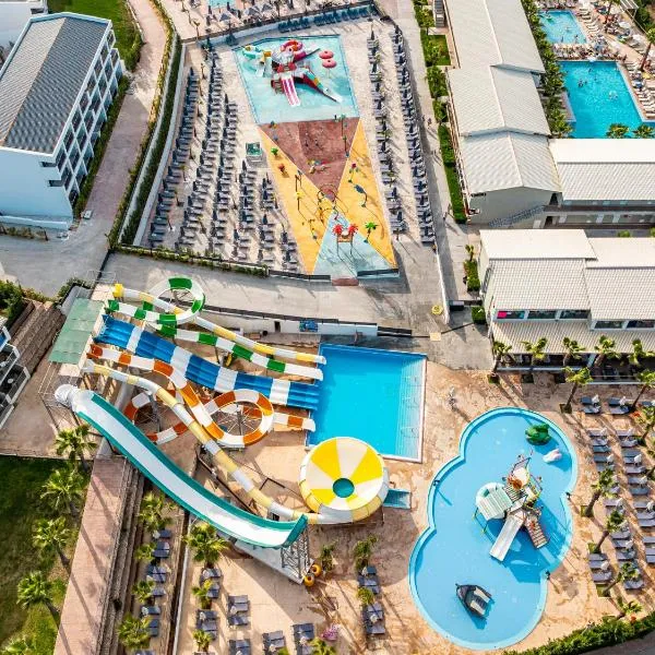 Caretta Paradise Resort & WaterPark, hotel i Tragaki