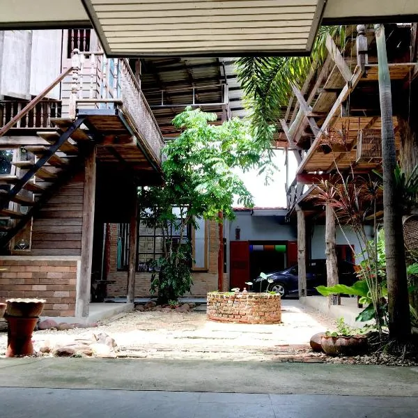 Baan Mali Lampang Homestay, Hotel in Lampang