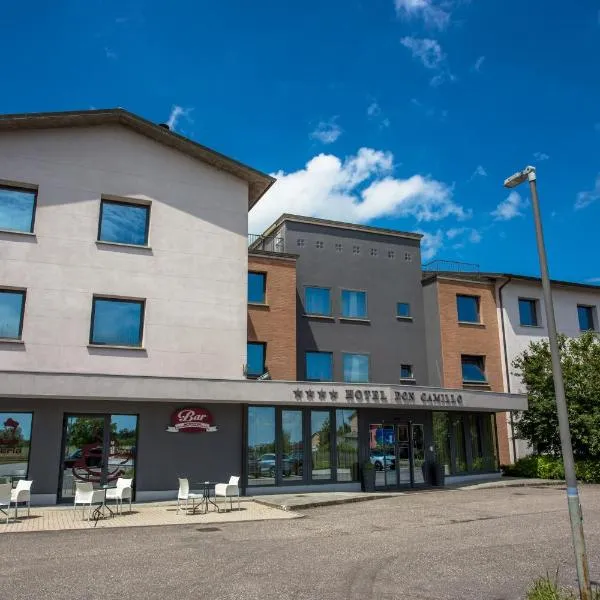 HOTEL DON CAMILLO, ξενοδοχείο σε Brescello