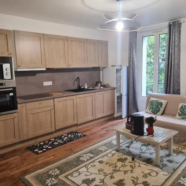 Appartement saint ouen 45M2, hôtel à Saint-Ouen