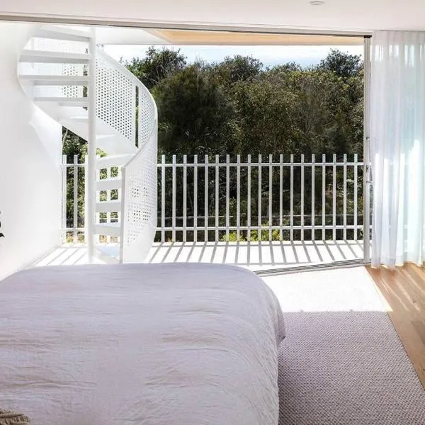 Beachfront Heated Pool 4Br Luxe Family Oasis Pets Welcome, hotell i Marcoola