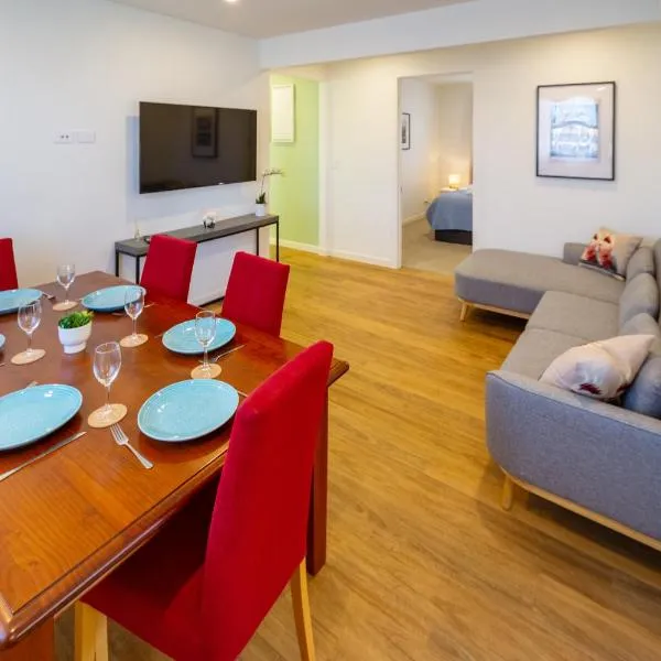 Charming 3 Bedroom Home Near Christchurch City, hotel in Christchurch