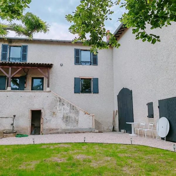 Chambres d'Hotes Le Panoramic Chiroubles Beaujolais, hotel in Chiroubles