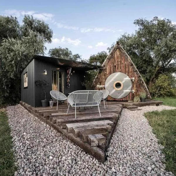 Unique glamping experience near Ely & Cambridge, ξενοδοχείο σε Ely