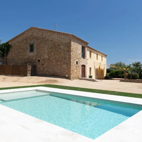 Mas Tortós, hotel in Palafolls