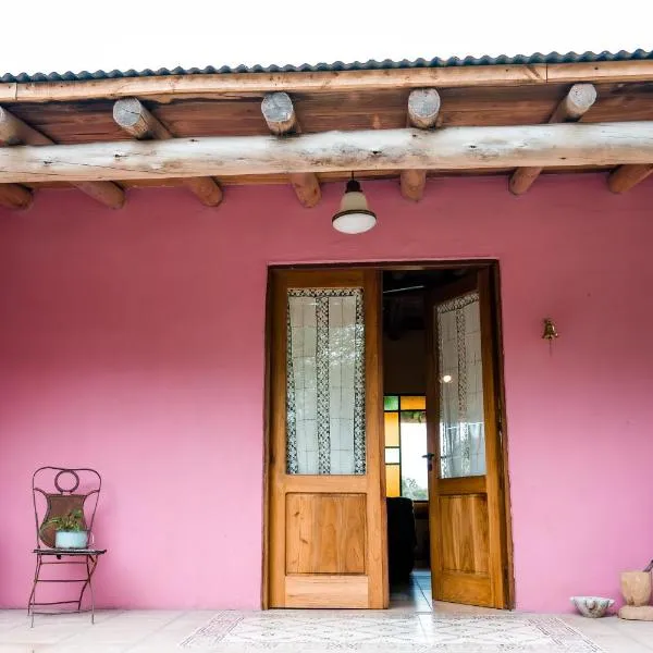 Posada Mbarete โรงแรมในSan Miguel