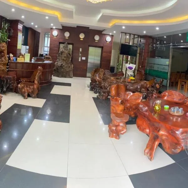 Khách sạn cẩm lai, hôtel à Vinh