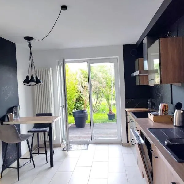 Chalet SonnEck 69, hotel in Bollendorf