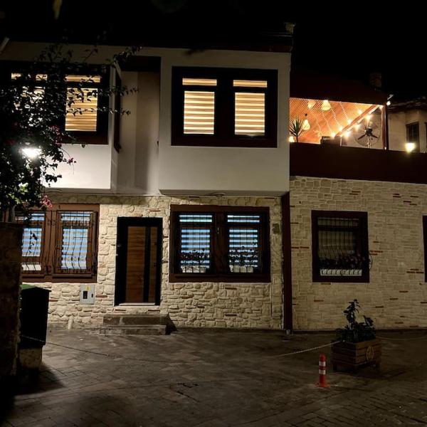 Sunny Antalya VILLA in kale içi Antalya 7 persoons, Antalya