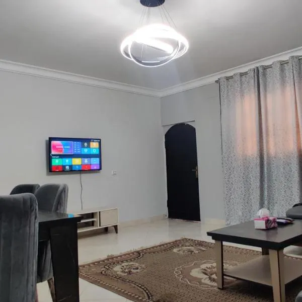 Comfy Apartment In Giza Cairo Family Only, hotel v destinaci Město 6. října