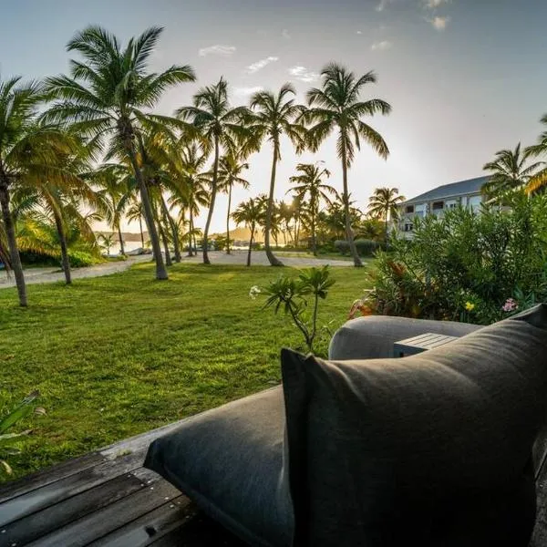 Palm View Condo, ξενοδοχείο σε Baie Nettle