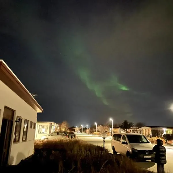 3BR Keflavík Home, 8 Min to Airport Sleeps 6, hotel en Keflavík