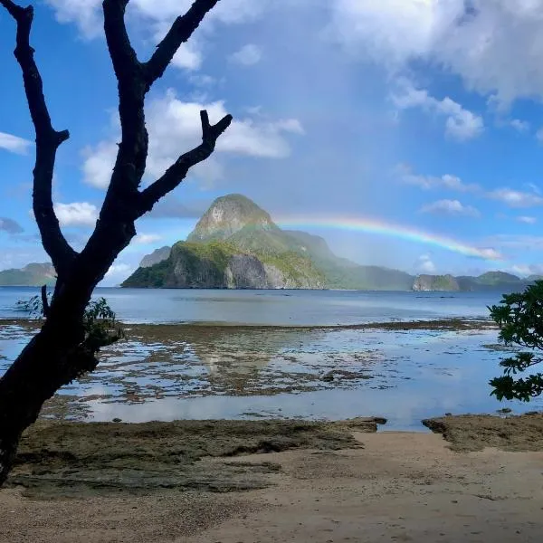 OIA Beach Hostel - El Nido, hotel in El Nido