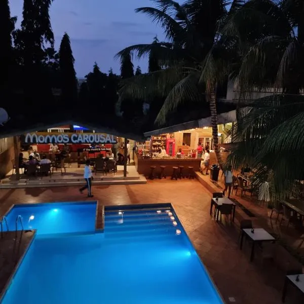 Momo's Hotel, hotel en Kumasi