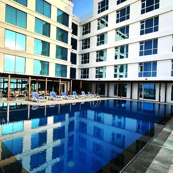 Sur Grand Hotel, hotel a Sur