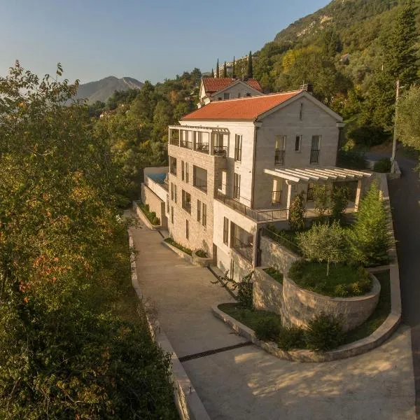 Panorama Bay Luxury Apartments, готель у Которі