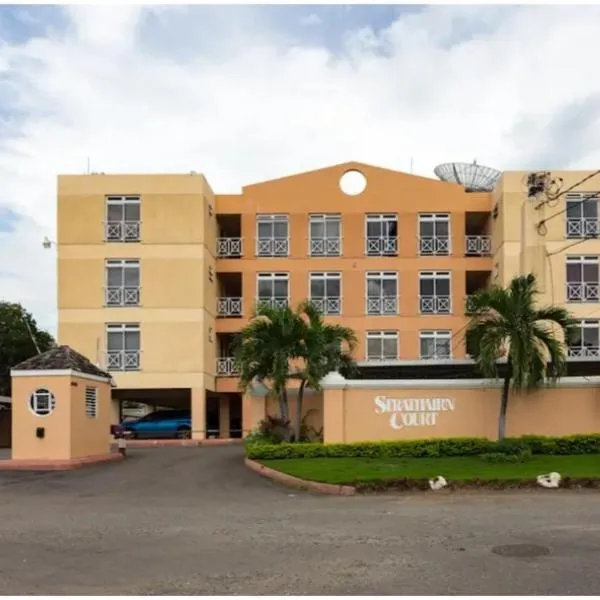 Apartment at Strathairn, hotell sihtkohas Kingston