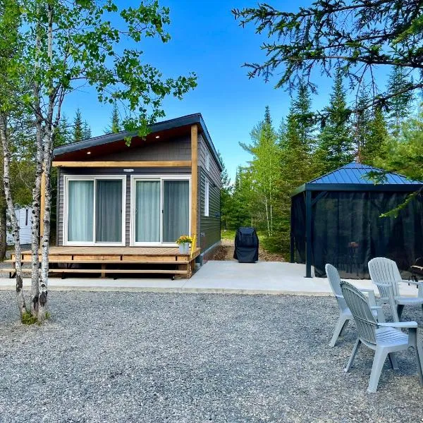 Chalet La P'tite Paix, Hotel in Saint-Alexis-des-Monts