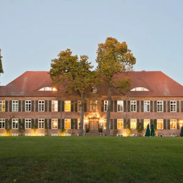 Romantik Hotel Gutshaus Ludorf、Ludorfのホテル
