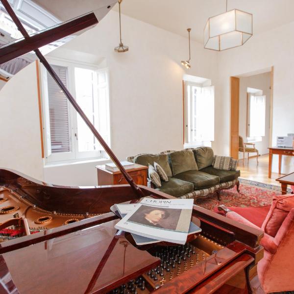 Habitat's Navona 4BR Apartment, Rome