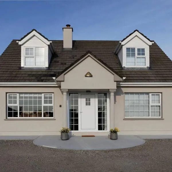 Entire Coastal Home in Connemara Ireland, hotel v destinaci Galway