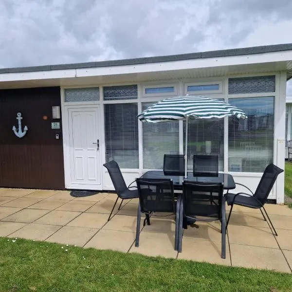 25. Valencia, Hotel in Selsey