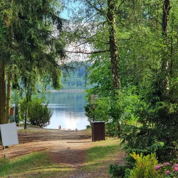 Ośrodek La La Las - domki letniskowe w lesie nad jeziorem, hotel v destinaci Bytnica