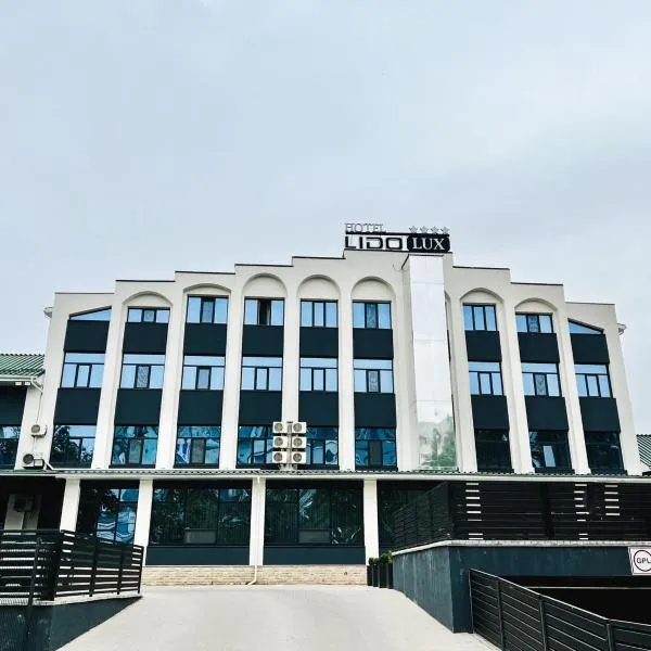 LidoLux, hotel in Bălţi