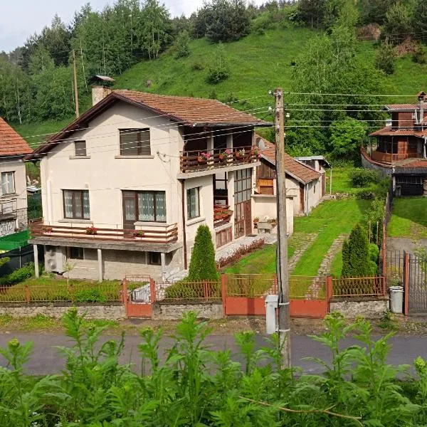 Detached Guest House Рилски кът Маджаре, hôtel à Madzhare