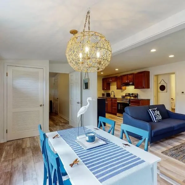 Atwood Breeze-Tranquil Lake Escape, hotel in Sherrodsville