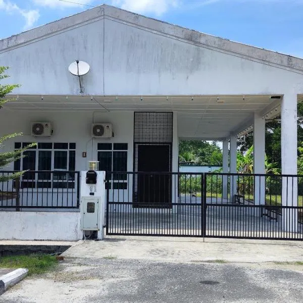 Farwis Homestay, hotel in Mukah