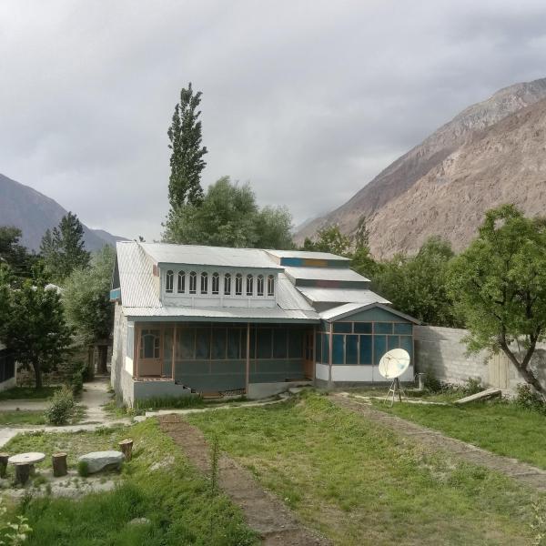 Sabri family lodge, Chatorkhand